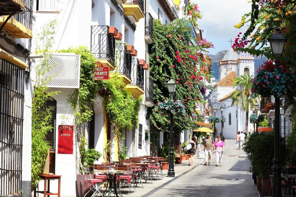 The Carpenter'S Boutique Apartments Marbella Habitación foto
