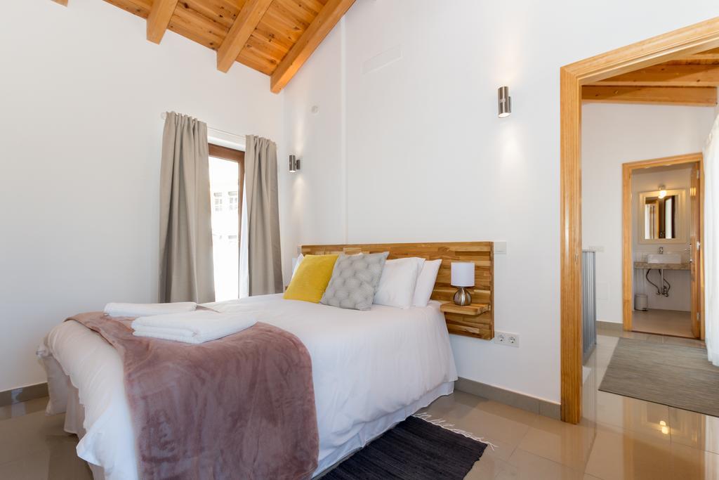 The Carpenter'S Boutique Apartments Marbella Habitación foto