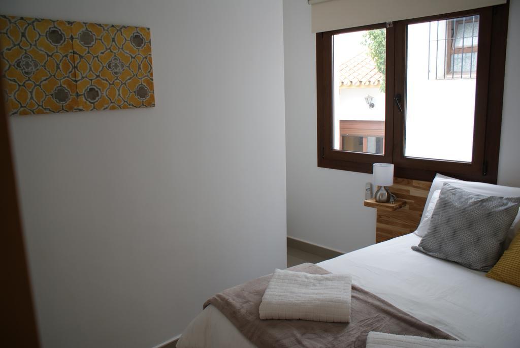 The Carpenter'S Boutique Apartments Marbella Habitación foto