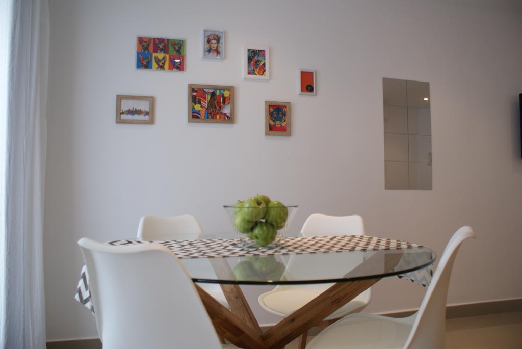 The Carpenter'S Boutique Apartments Marbella Habitación foto