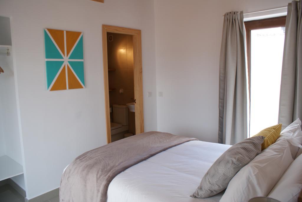 The Carpenter'S Boutique Apartments Marbella Habitación foto